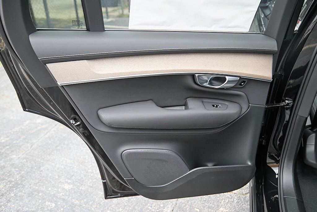 2026 VOLVO XC90 - Image 19