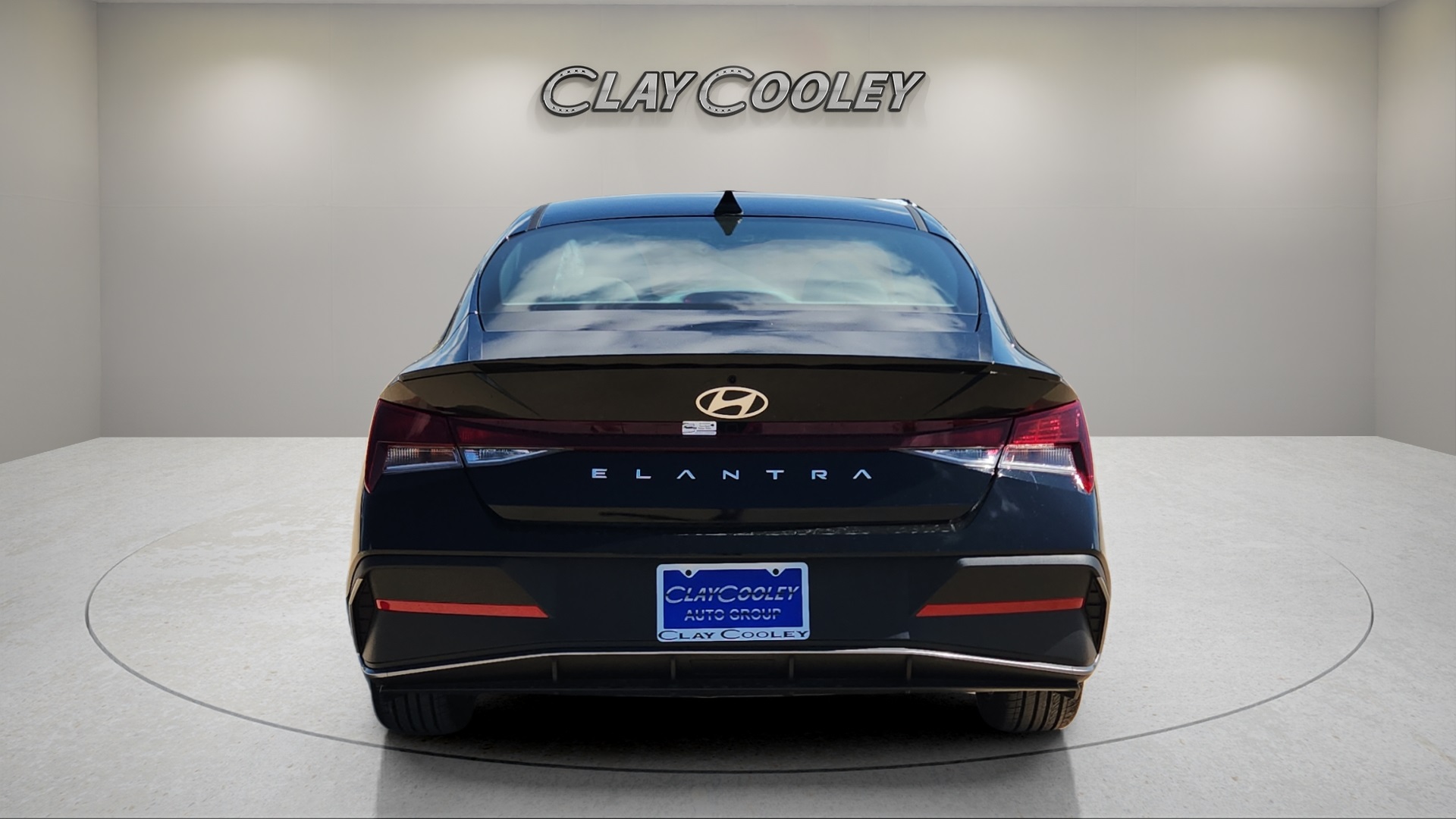 2025 Hyundai Elantra SEL Sport photo 4