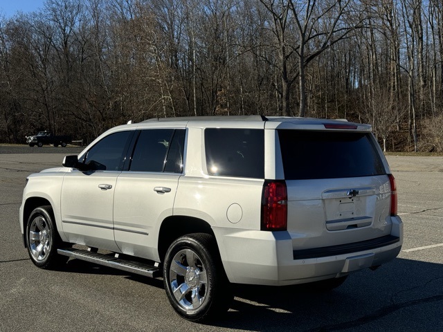 2019 Chevrolet Tahoe LT photo 4