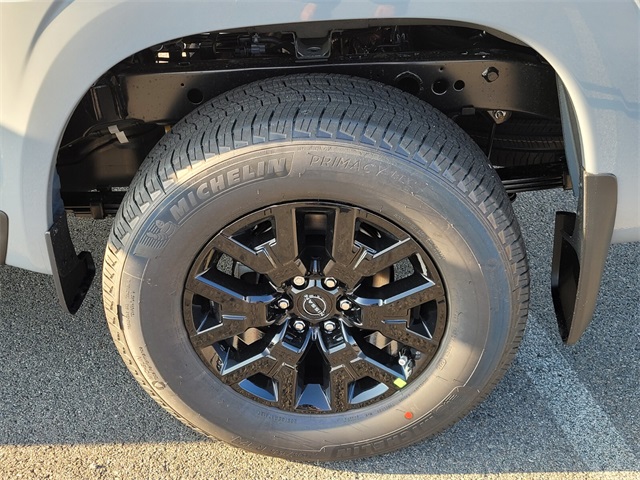 2026 Nissan Frontier Crew Cab SV photo 8