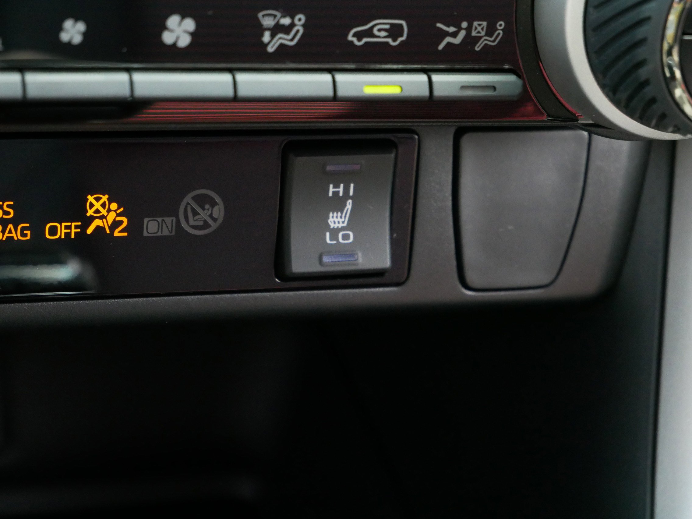 2023 Toyota RAV4 Prime XSE photo 27