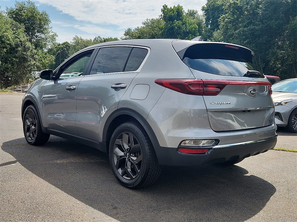 2022 Kia Sportage LX photo 2