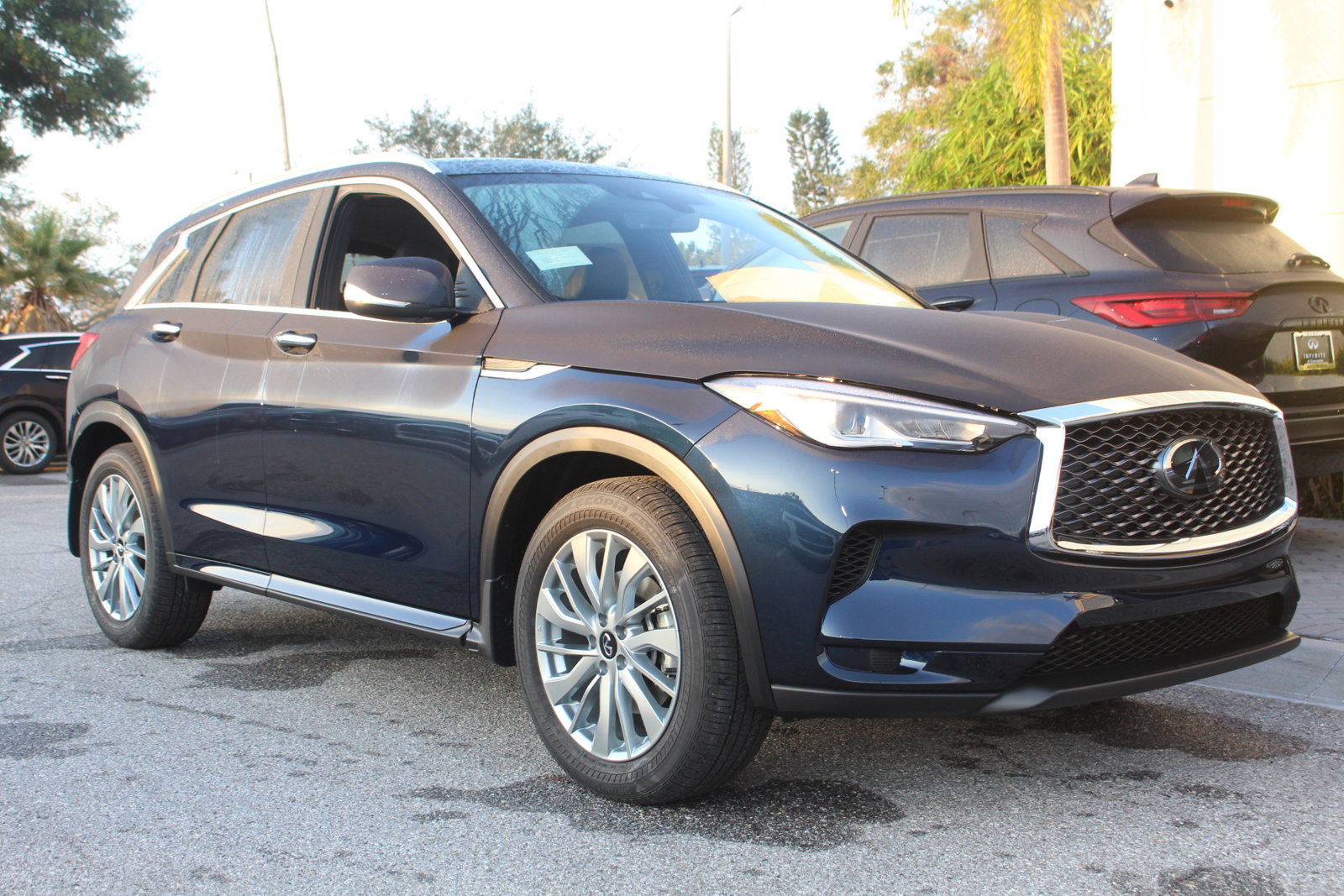 2025 Infiniti QX50 Luxe photo 4