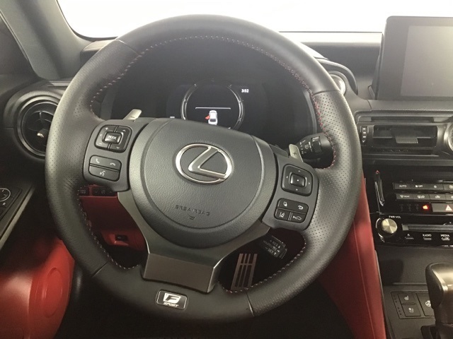 2023 Lexus IS 350 F SPORT photo 11