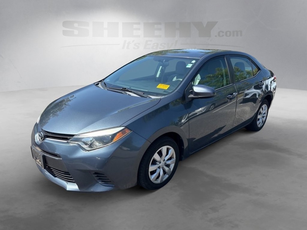 2015 Toyota Corolla LE photo 2