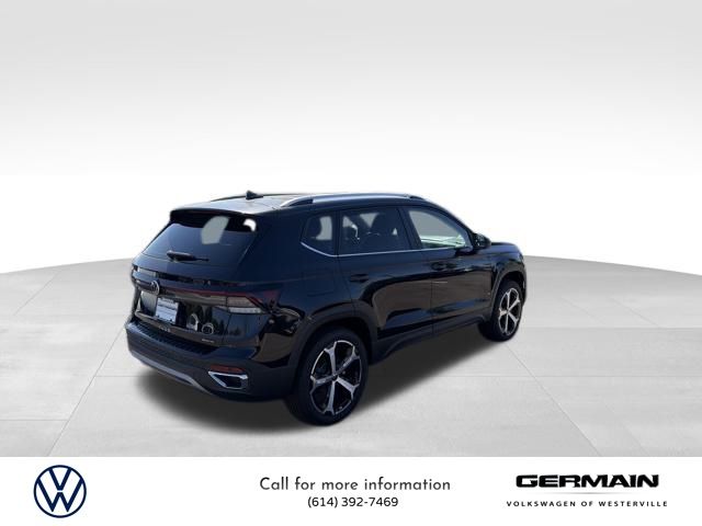 2025 Volkswagen Taos SEL photo 4