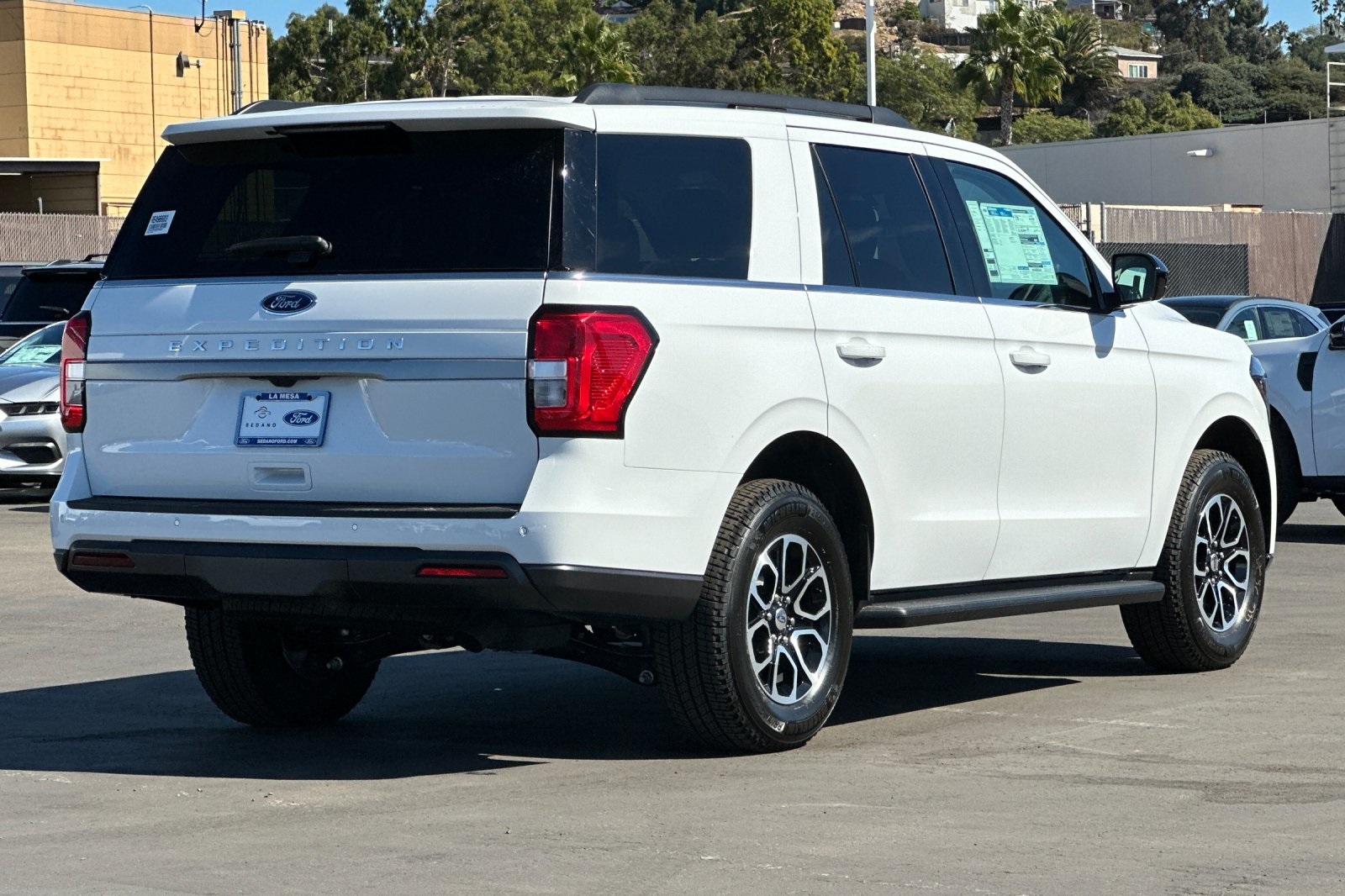 2024 Ford Expedition XL photo 3