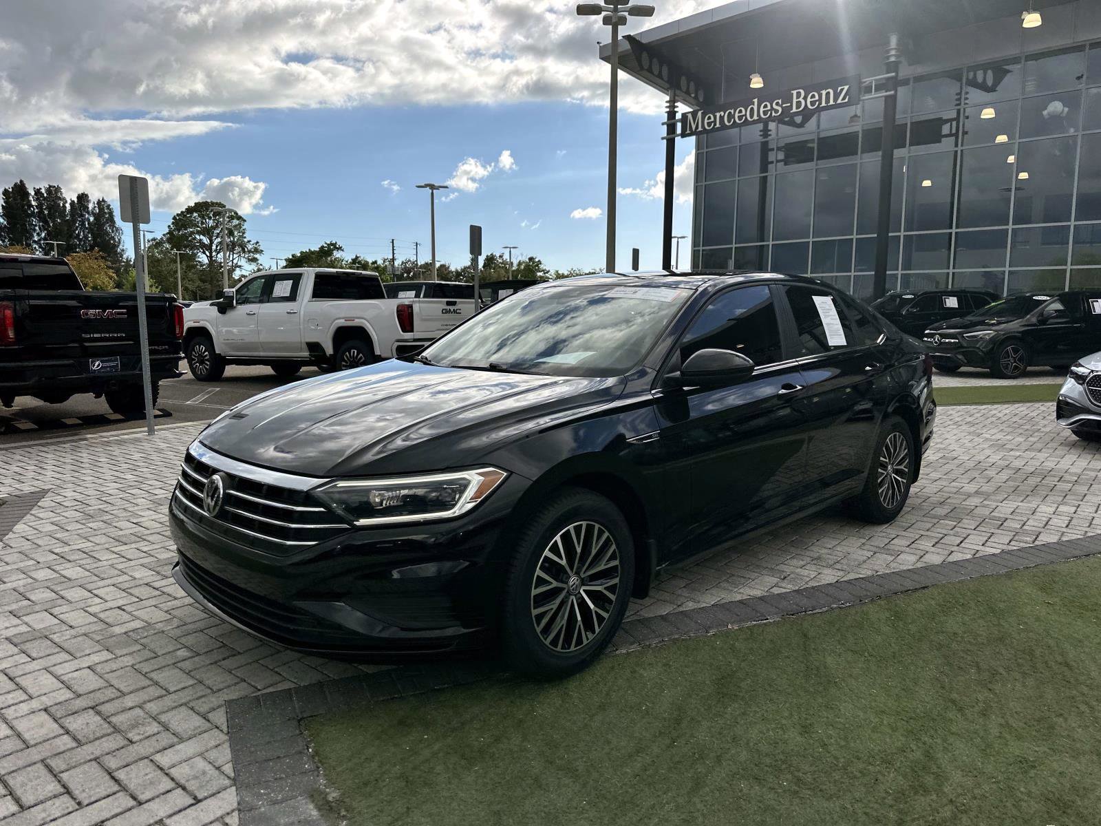 2019 Volkswagen Jetta SEL photo 4