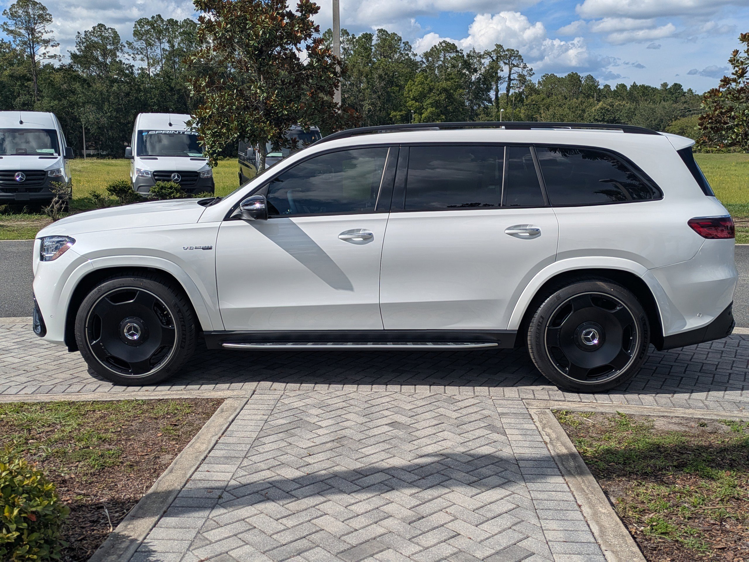 2025 Mercedes Benz GLS AMG 63 4MATIC photo 8