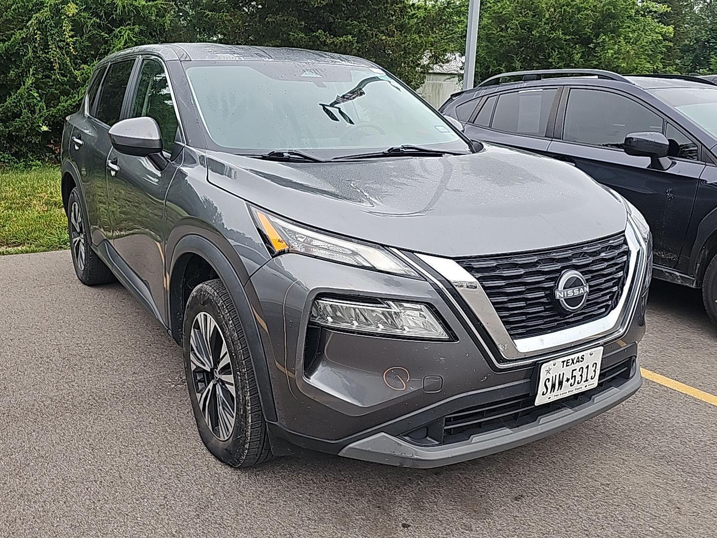 2023 Nissan Rogue SV photo 2