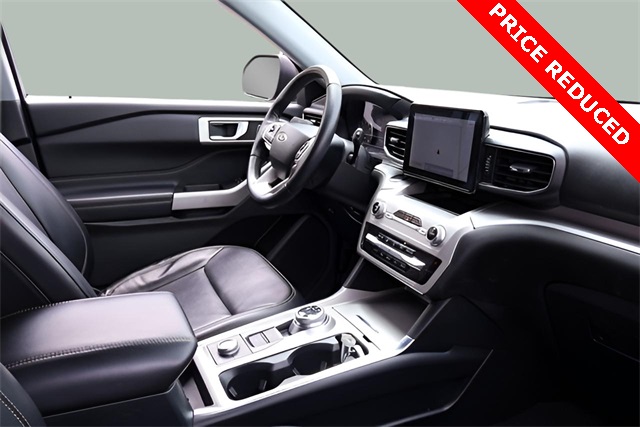 2022 Ford Explorer XLT photo 11