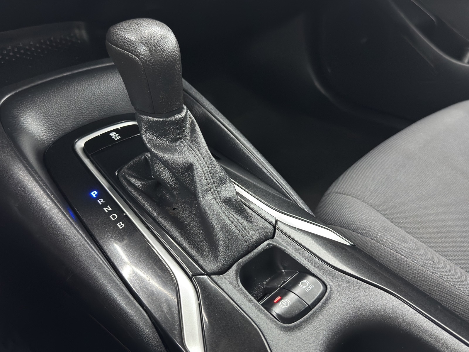 2022 Toyota Corolla LE photo 34