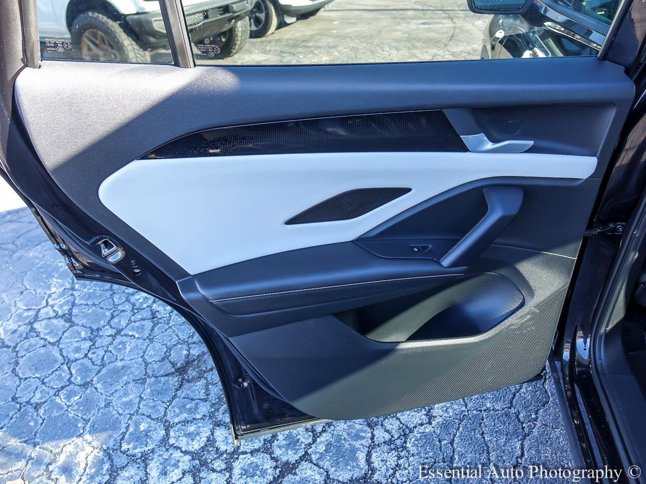 2025 VOLKSWAGEN TIGUAN - Image 16