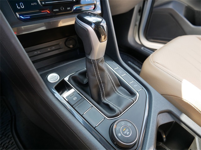 2023 Volkswagen Tiguan SE R-Line Black photo 30