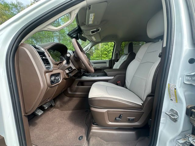 2025 Ram 2500 Laramie photo 23