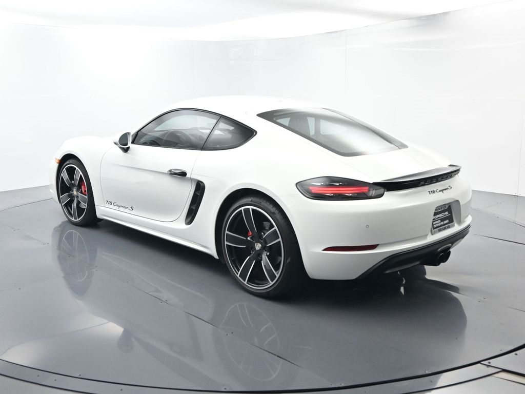 2018 Porsche Cayman S photo 3