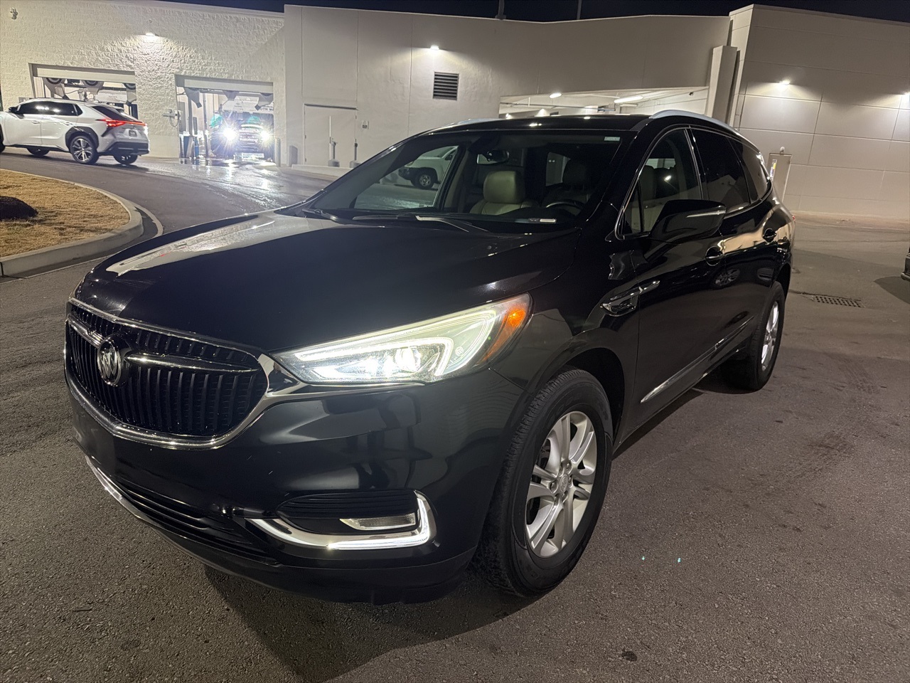 2018 Buick Enclave Essence's photo