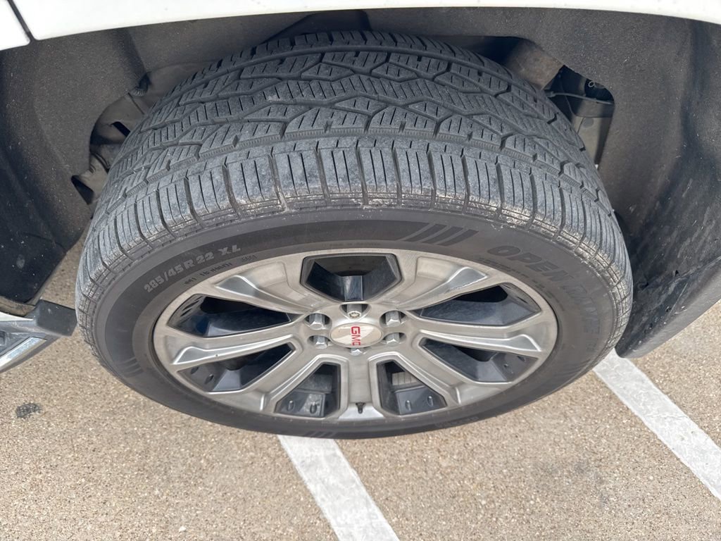 2019 Gmc Yukon Denali photo 3