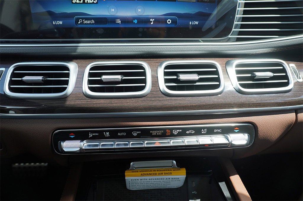 2025 Mercedes Benz GLS 450 4MATIC photo 11