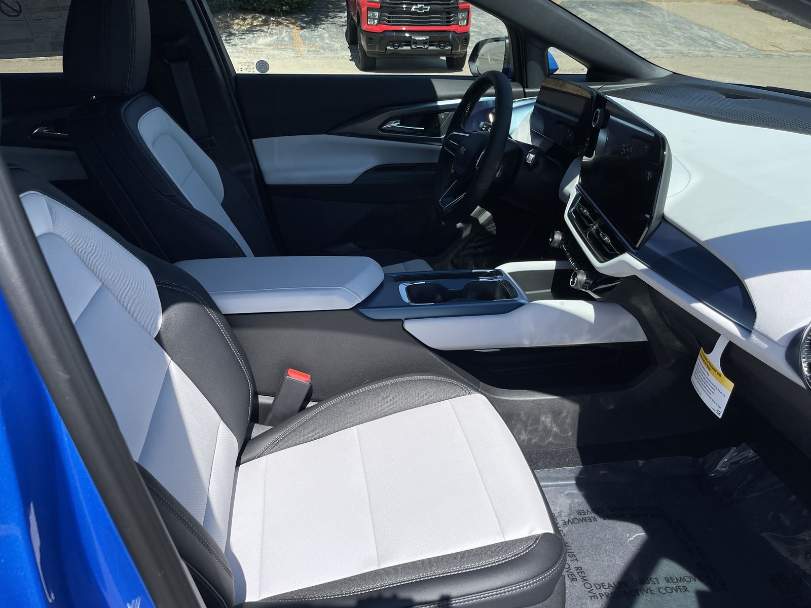 2026 Chevrolet Equinox EV 1LT photo 9