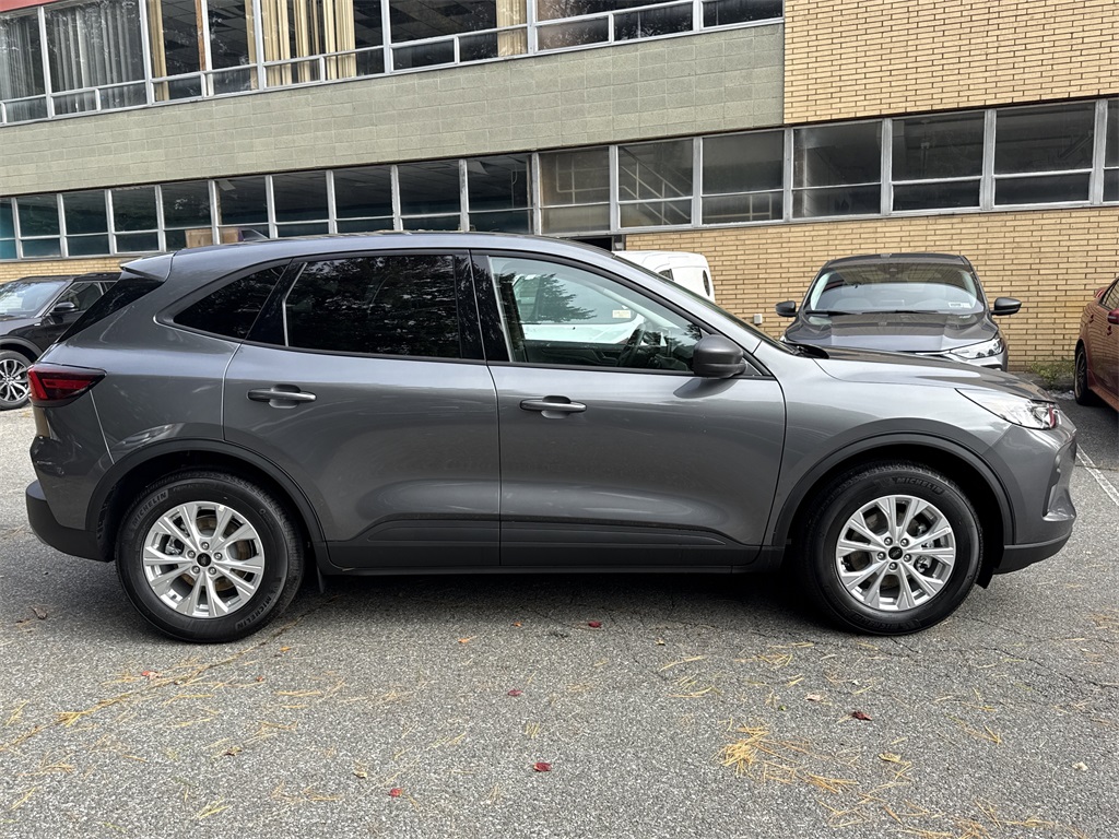 2025 Ford Escape Active photo 3