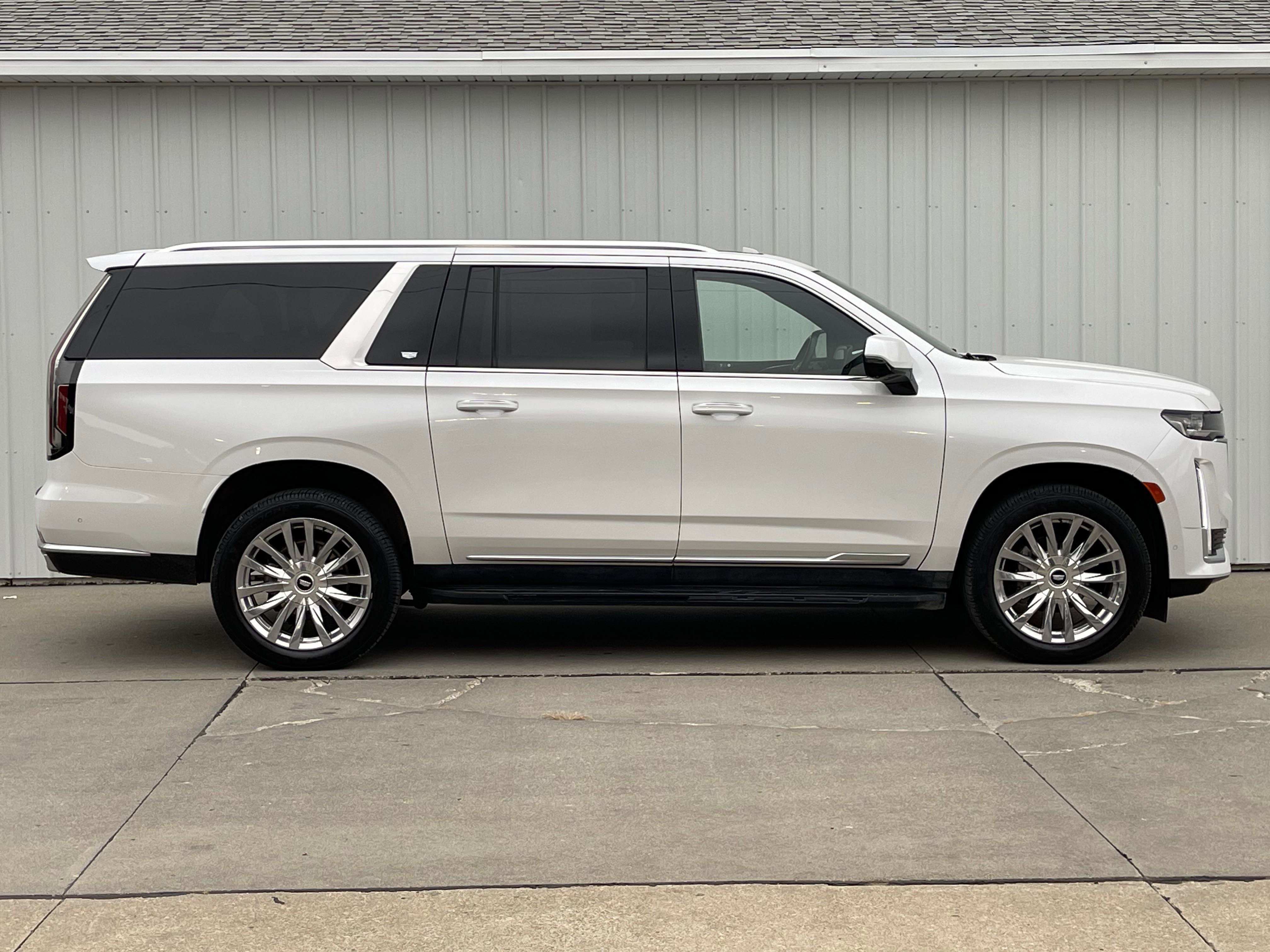 2023 Cadillac Escalade ESV Premium Luxury photo 12