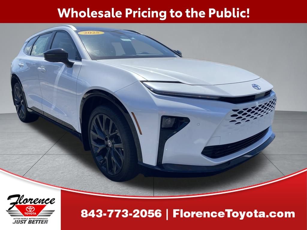 2025 Toyota Crown Signia Limited's photo