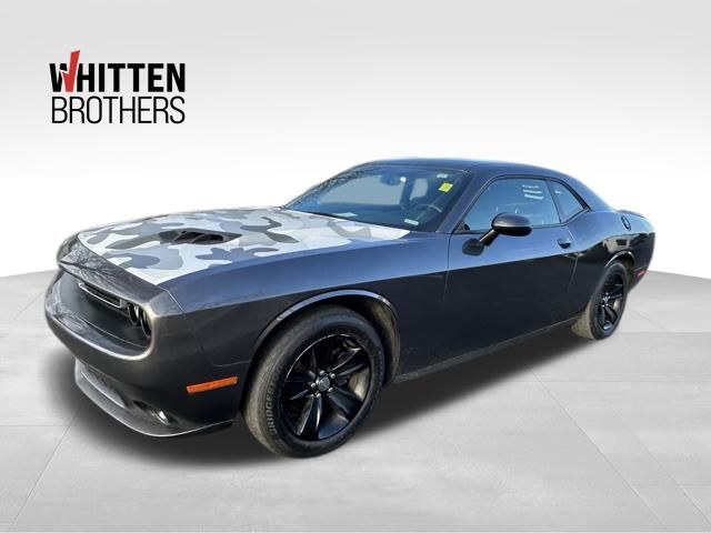 2021 Dodge Challenger SXT's photo