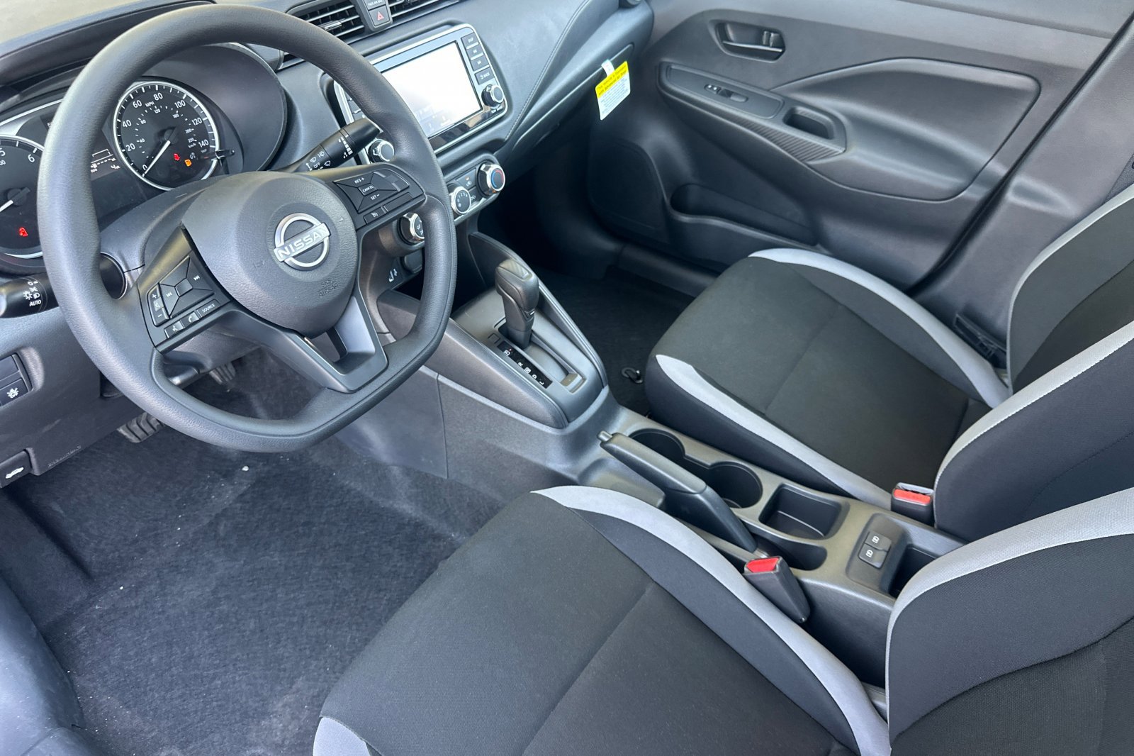 2025 Nissan Versa S photo 7