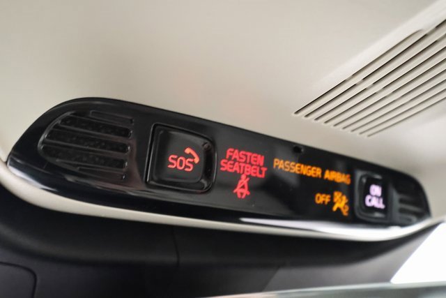 2021 Volvo S60 R-Design Momentum photo 18