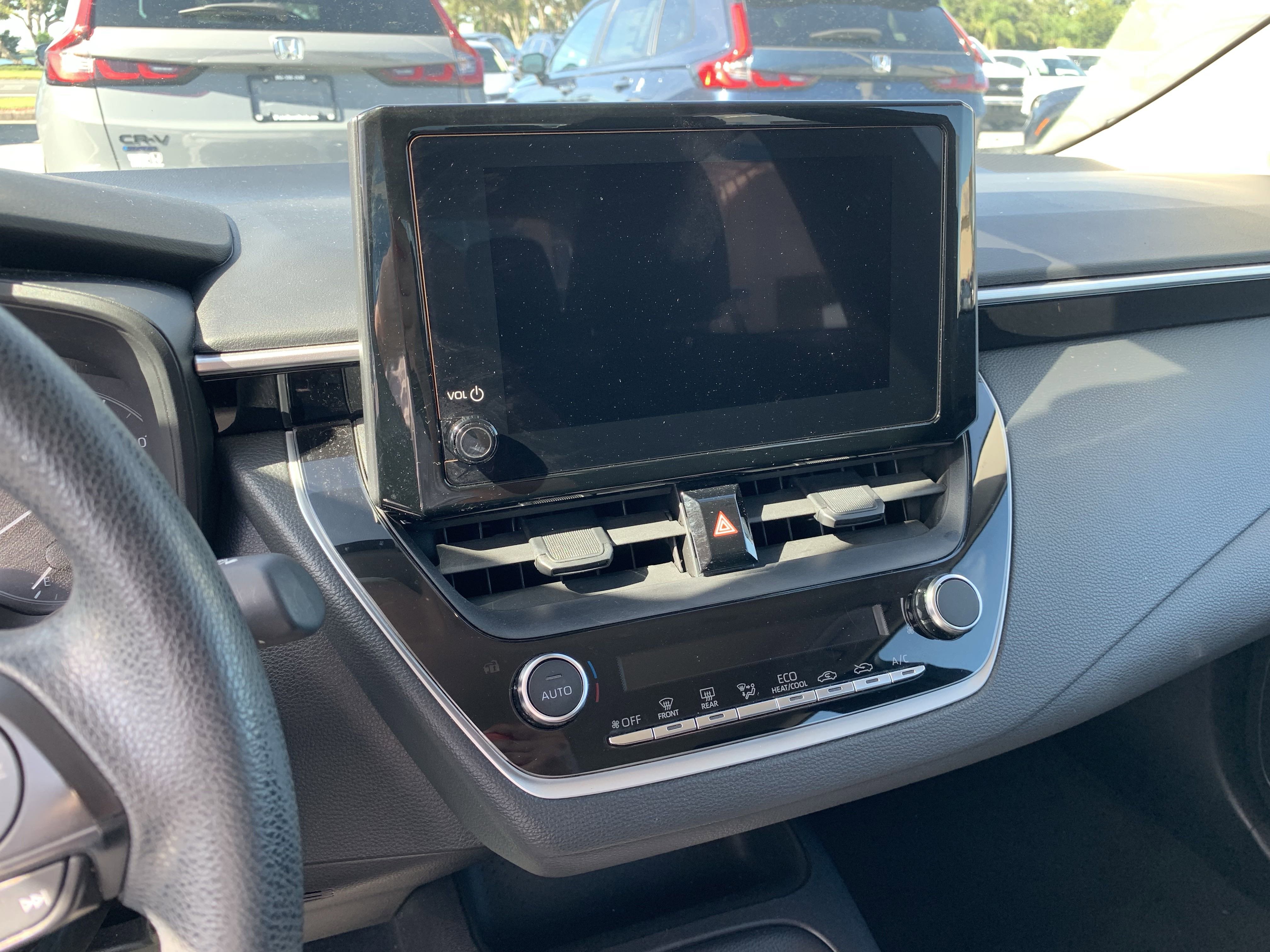2023 Toyota Corolla LE photo 4
