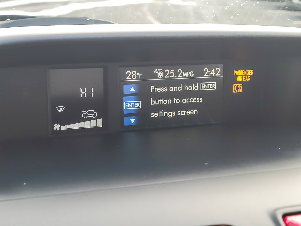 2017 SUBARU FORESTER - Image 15