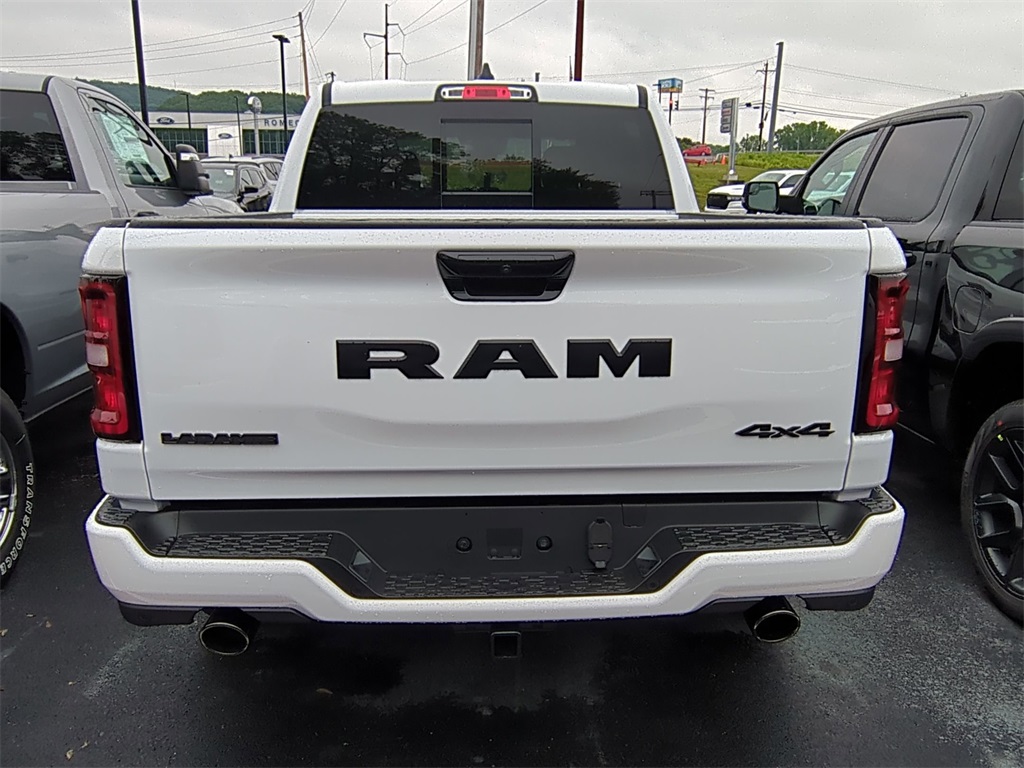 2025 Ram 1500 Laramie photo 3