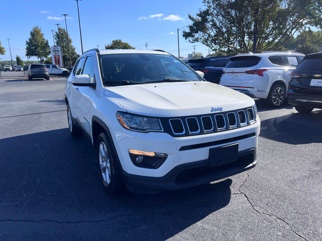 2019 Jeep Compass Latitude photo 3