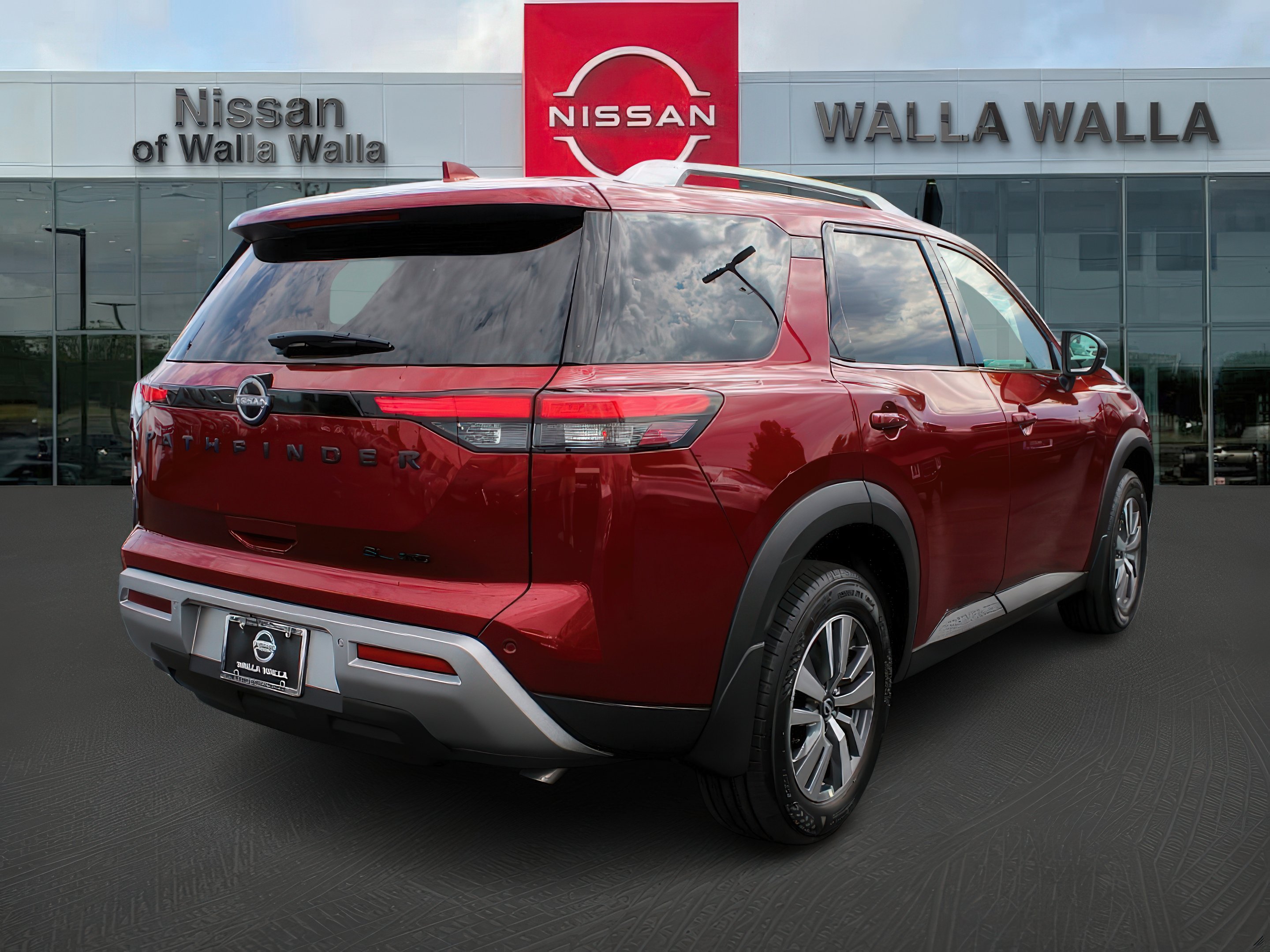 2025 Nissan Pathfinder SL photo 4