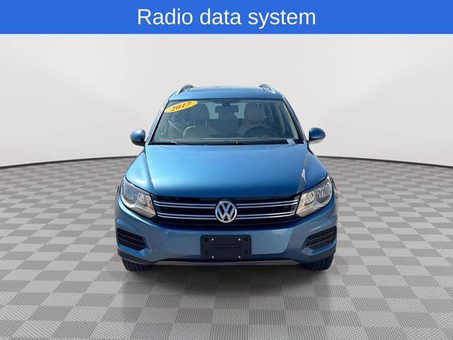 2017 Volkswagen Tiguan Wolfsburg Edition photo 3