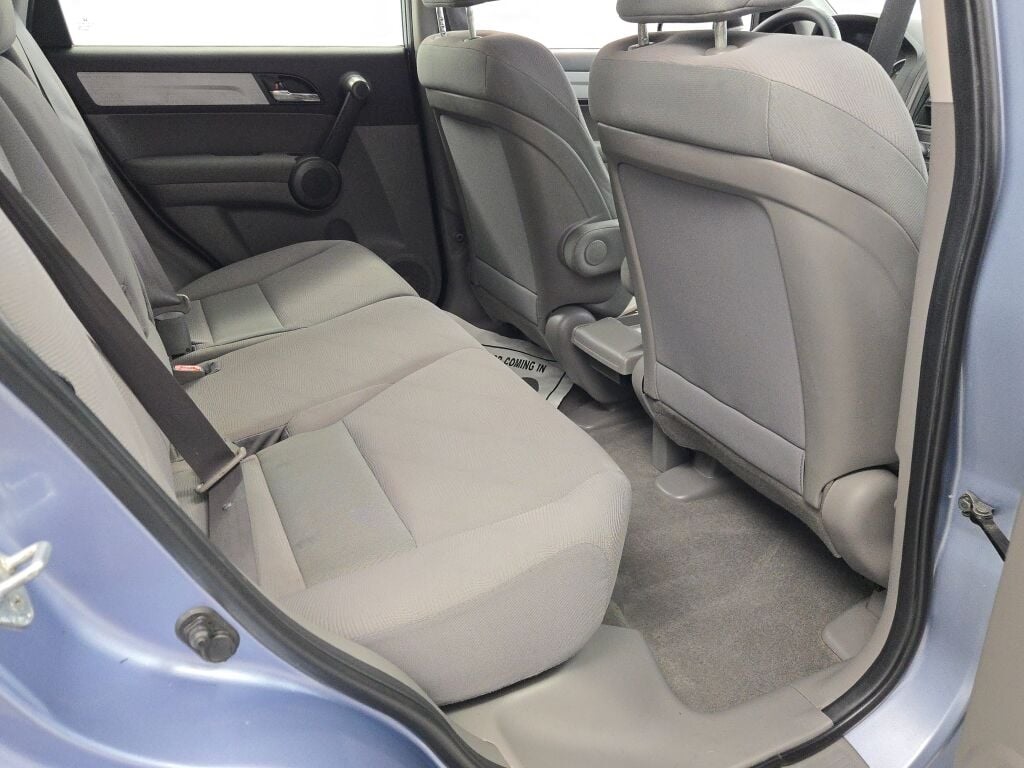 2011 Honda CR-V LX photo 11
