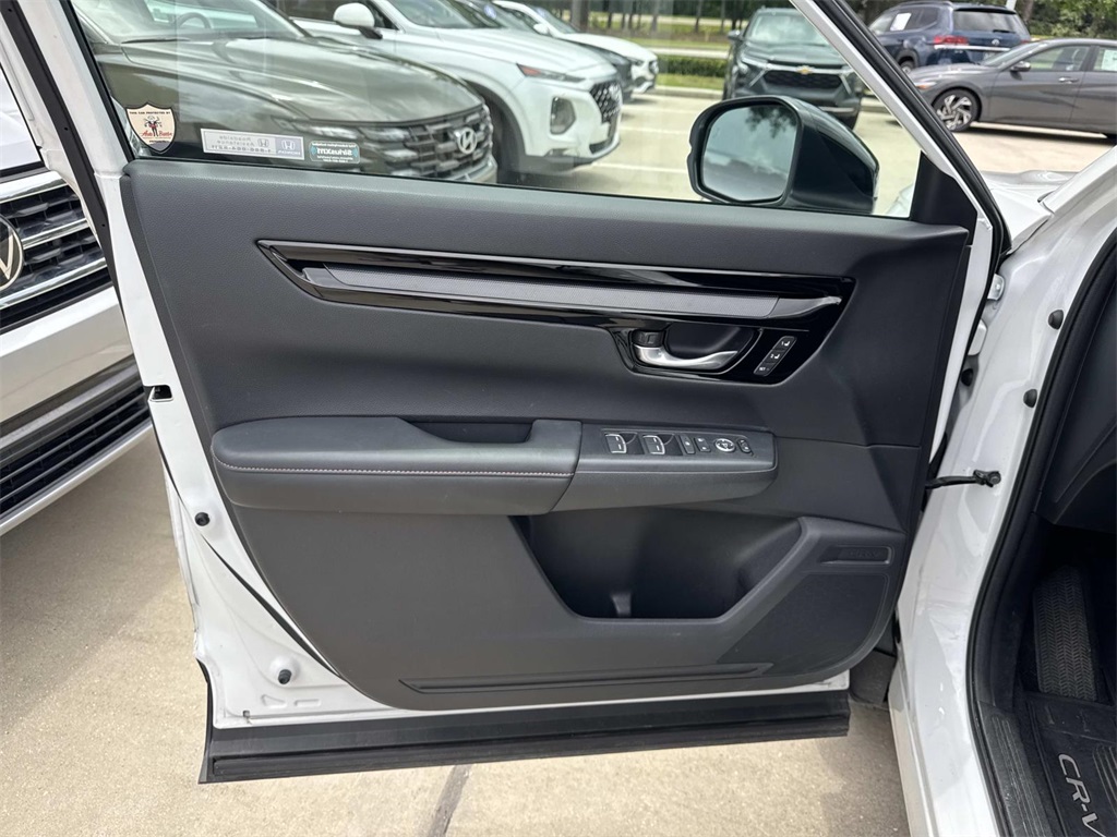 2024 Honda CR-V Hybrid Sport Touring photo 16