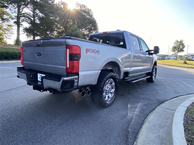 2023 Ford F-250 Lariat photo 3