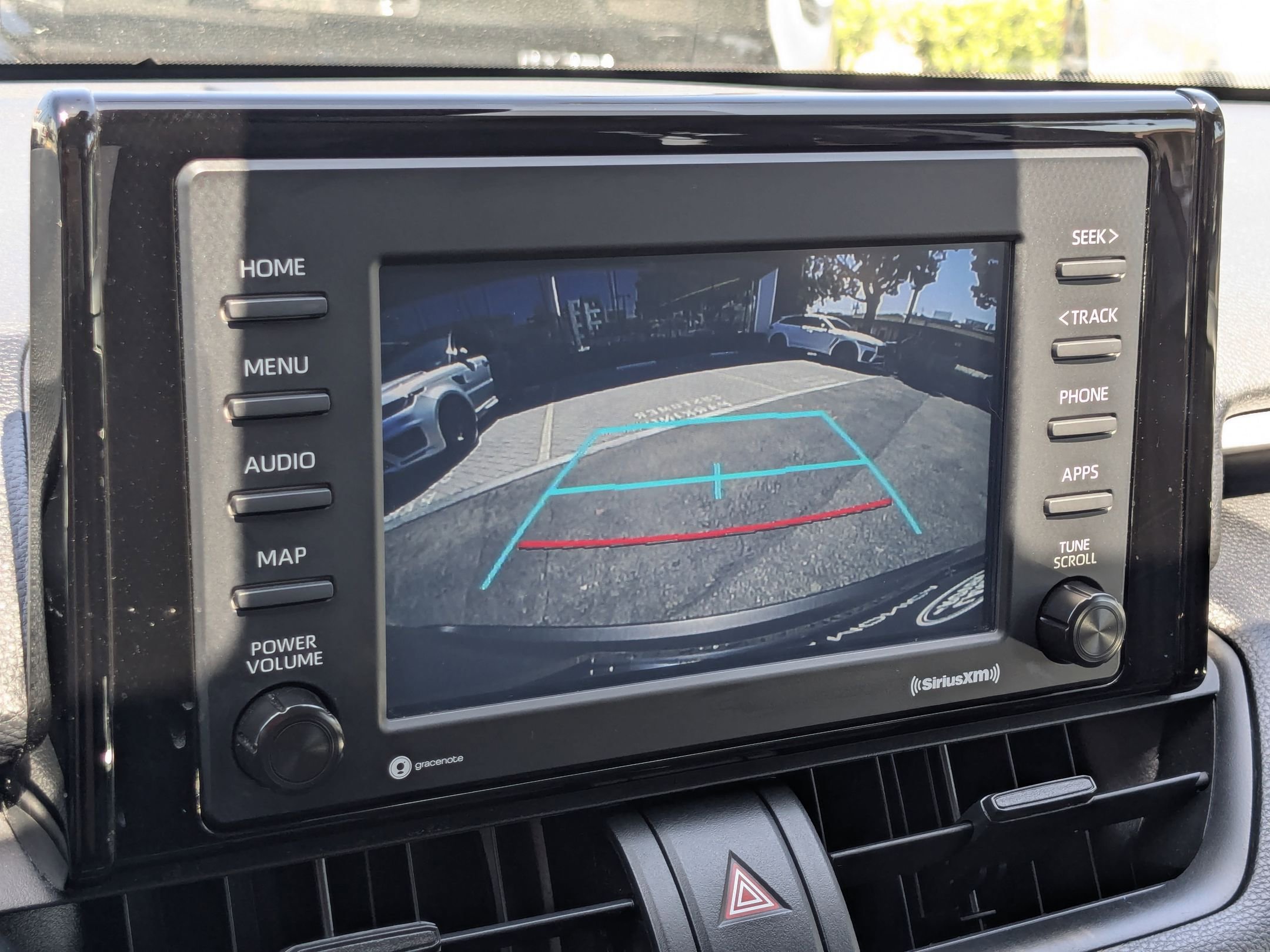 2021 Toyota RAV4 XLE photo 10