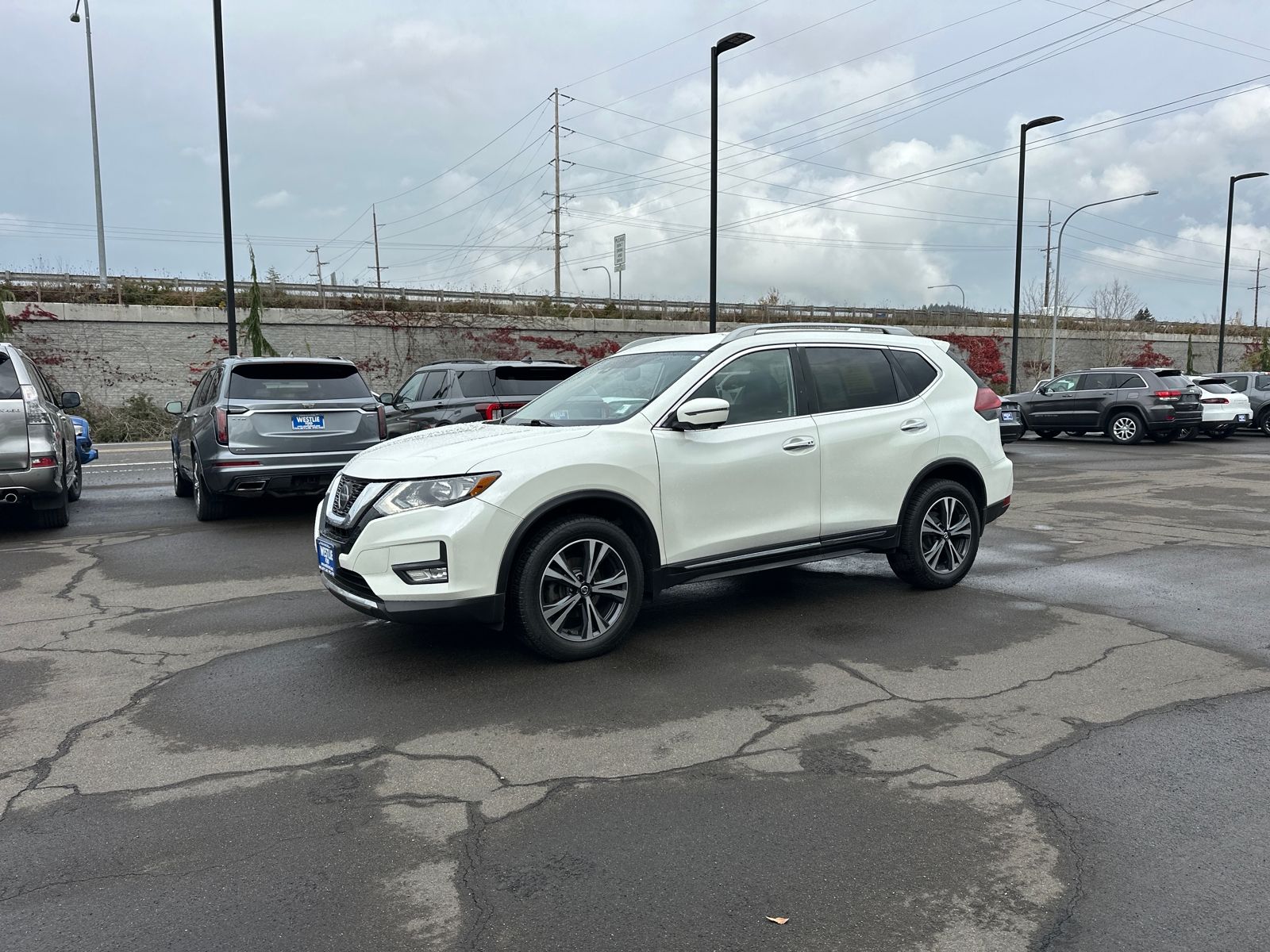 2018 Nissan Rogue SL's photo