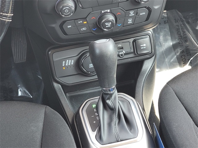 2022 Jeep Renegade Latitude photo 24