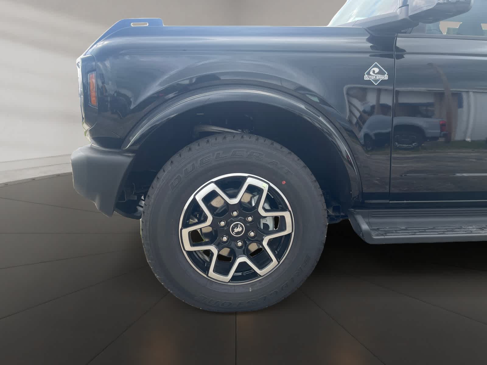 2025 Ford Bronco Outer Banks photo 14