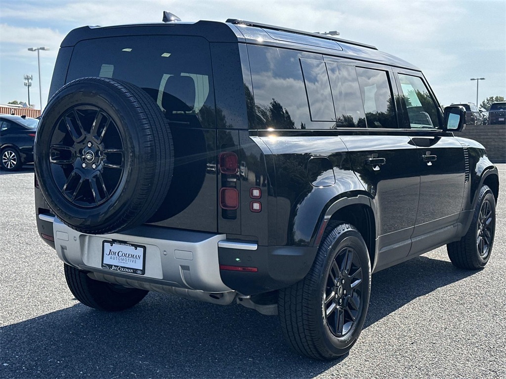 2025 Land Rover Defender S photo 4