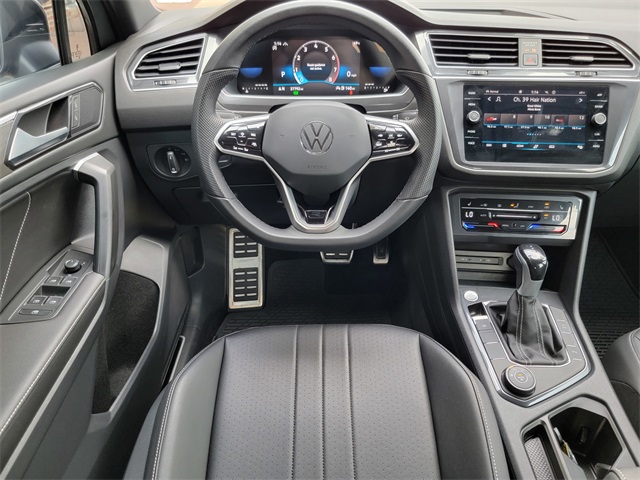 2023 Volkswagen Tiguan SE R-Line Black photo 26