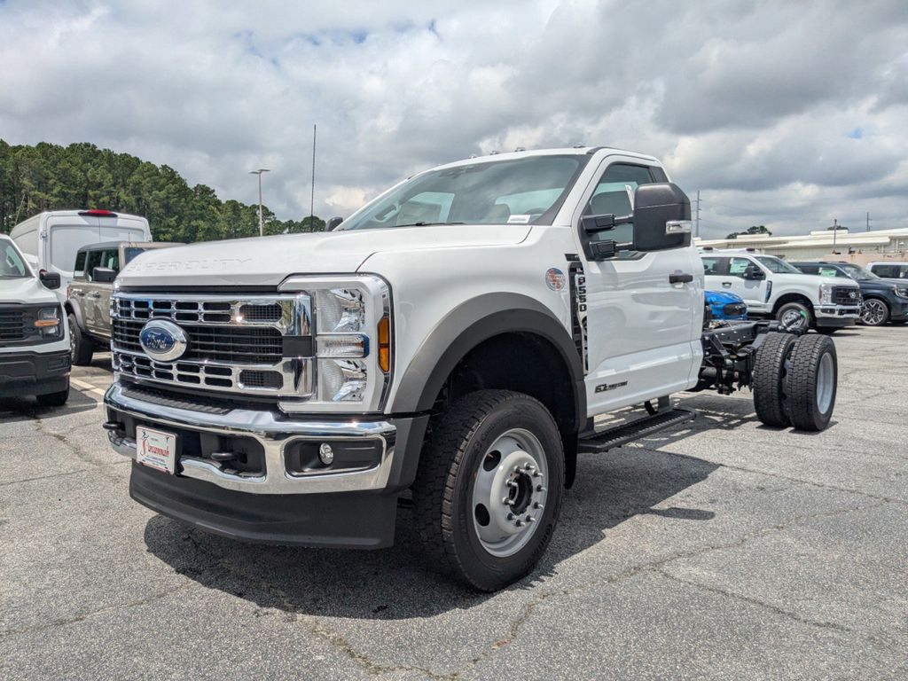 2025 Ford F-550 XL photo 7