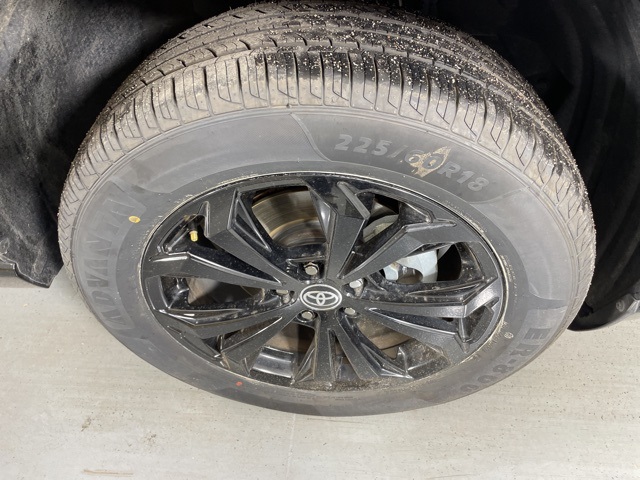 2023 Toyota RAV4 Hybrid XSE photo 9