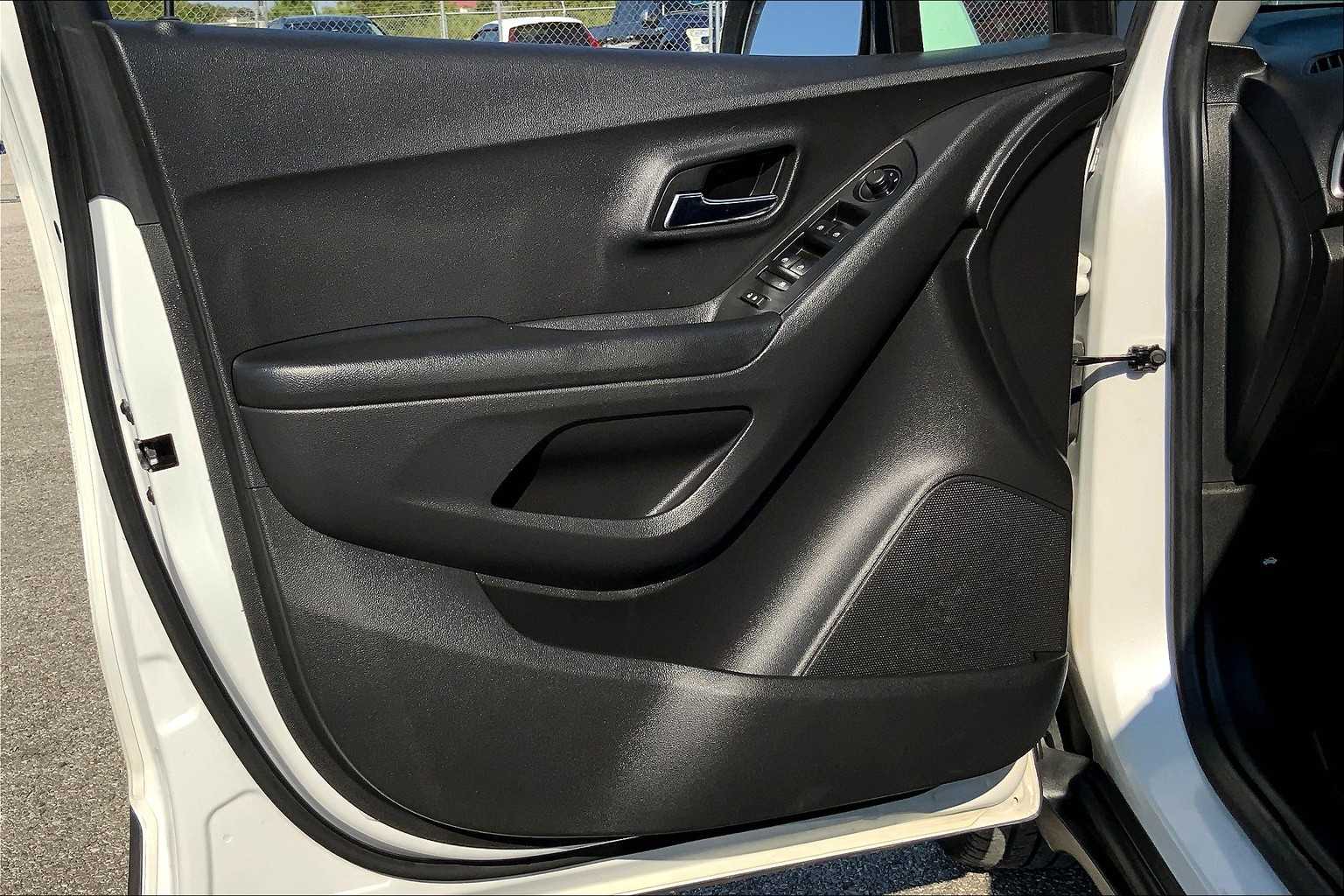 2022 Chevrolet Trax LT photo 20