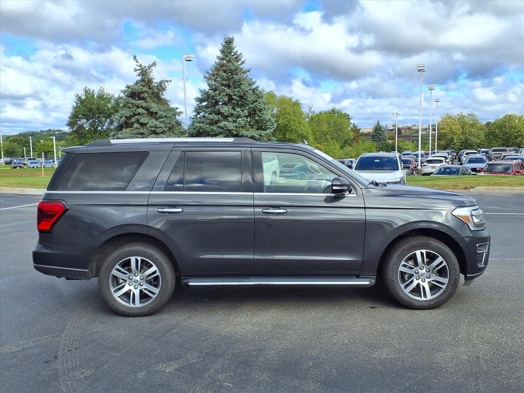 Used 2023 Ford Expedition Limited with VIN 1FMJU2A81PEA05998 for sale in Burnsville, Minnesota