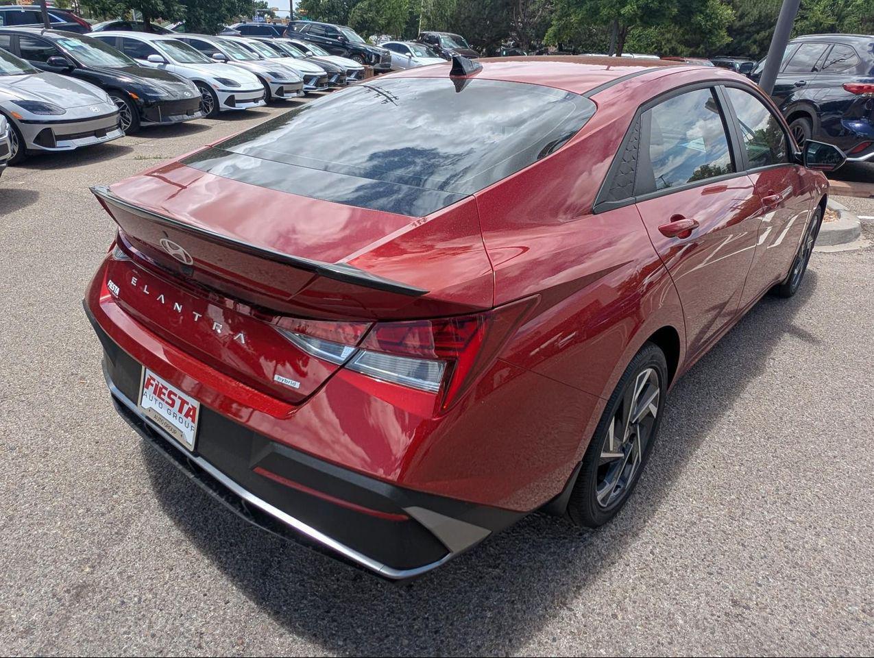 2025 Hyundai Elantra Hybrid SEL Sport photo 6
